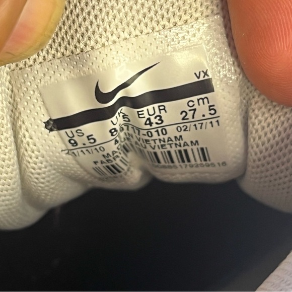 Men’s Air Nike black /white Shoe size 9 1/2 - Picture 7 of 11